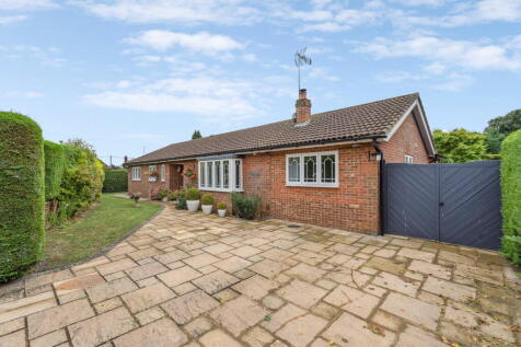 North Marston Lane, Aylesbury HP22 4 bed detached house for sale