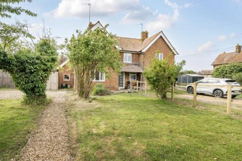 2 bedroom semi-detached house for sale