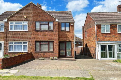 Patterdale Road, Dartford DA2 3 bed semi