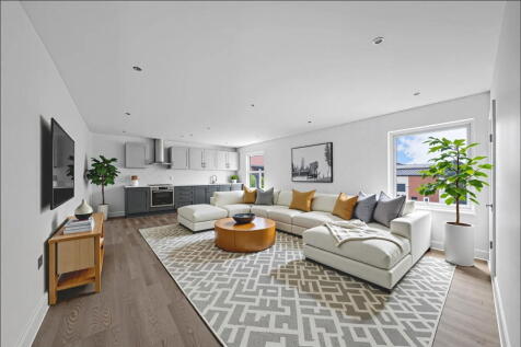 Victoria Road, Horley RH6 2 bed apartment for sale