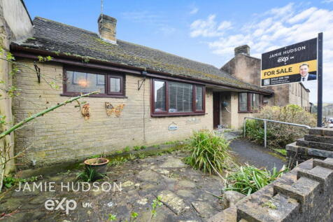 Church Street, Colne BB8 3 bed terraced bungalow for sale