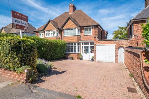 Clarence Road, Sutton Coldfield B74 3 bed semi