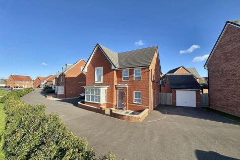Westbury BA13 4 bed detached house for sale