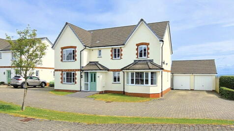 5 bedroom detached house for sale