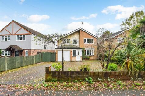 Latchmore Forest Grove, Cowplain 4 bed detached house for sale