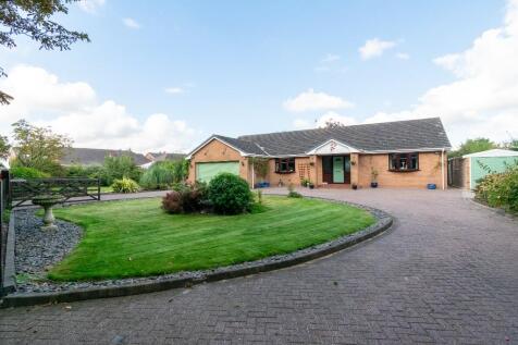 4 bedroom detached bungalow for sale