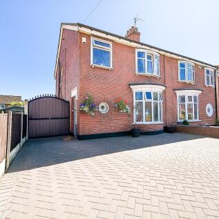 3 bedroom semi-detached house for sale