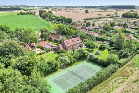 Luxury Country Living in Hindringham 5 bed detached house for sale