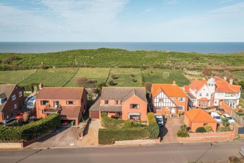 Sheringham 4 bed detached house for sale