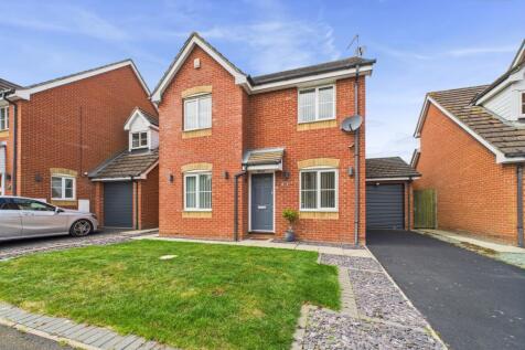 4 bedroom detached house for sale