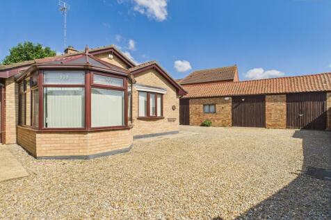 3 bedroom detached bungalow for sale