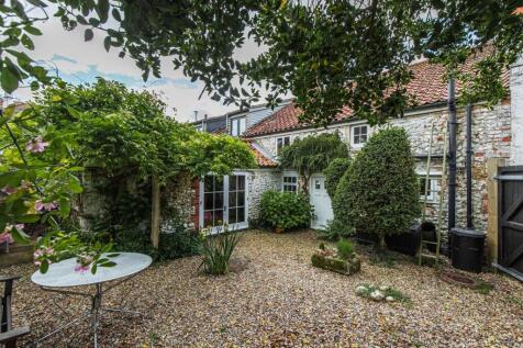 Burnham Market 3 bed townhouse for sale