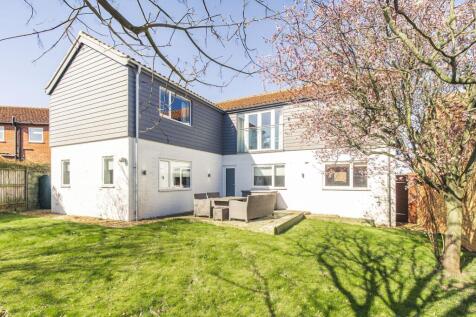 Brancaster 4 bed detached house for sale