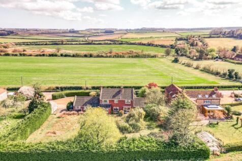 North Creake 4 bed detached house for sale