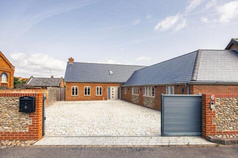 Old Railway Yard, Burnham Market, PE31 5 bed semi