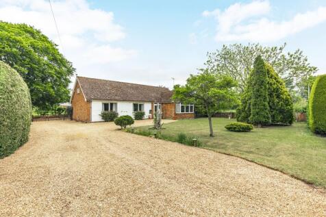 3 bedroom detached bungalow for sale