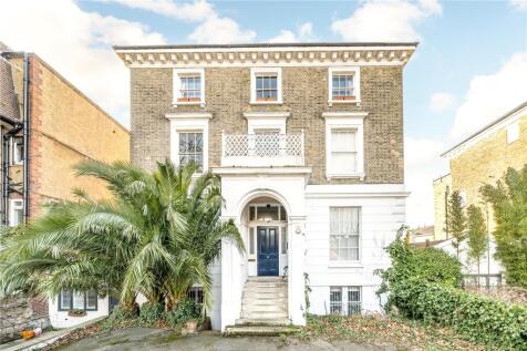 London SW4 3 bed apartment for sale