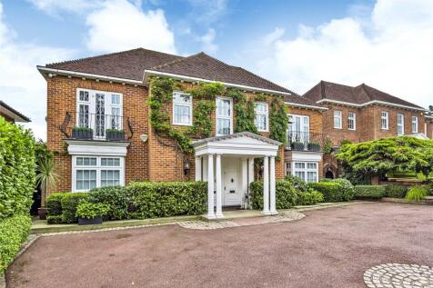 Totteridge Lane, Totteridge, London, N20 5 bed detached house for sale