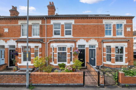 3 Bolston Road, Battenhall... 3 bed terraced house for sale