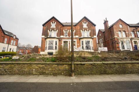 8 bedroom detached house for sale