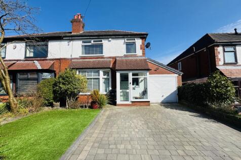 3 bedroom semi-detached house for sale