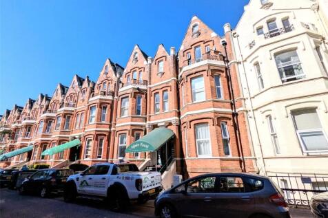Studio flat for sale