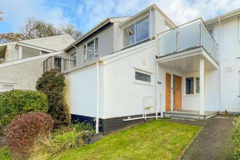 Ffordd Hebog, Y Felinheli, Gwynedd, LL56 2 bed terraced house for sale