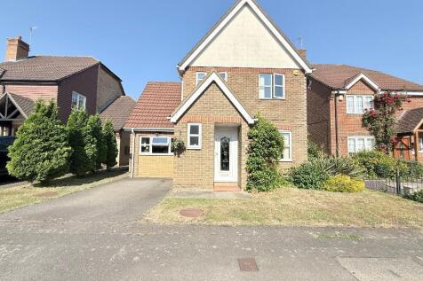 Danvers Drive, Barton Hills, Luton... 3 bed detached house for sale