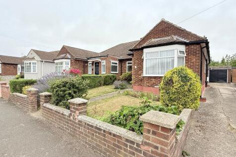Cranbrook Drive, Sundon Park, Luton... 3 bed bungalow for sale