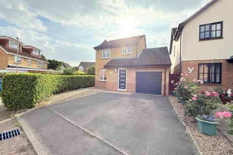 Thetford Gardens, Bushmead, Luton... 3 bed detached house for sale