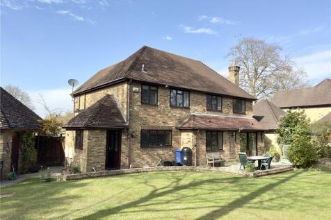 Bowenhurst Gardens, Church Crookham... 5 bed detached house for sale