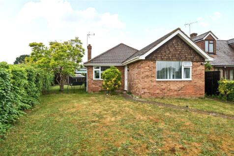 Commonfields, West End, Woking... 2 bed bungalow for sale