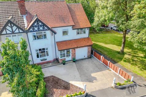 4 bedroom semi-detached house for sale