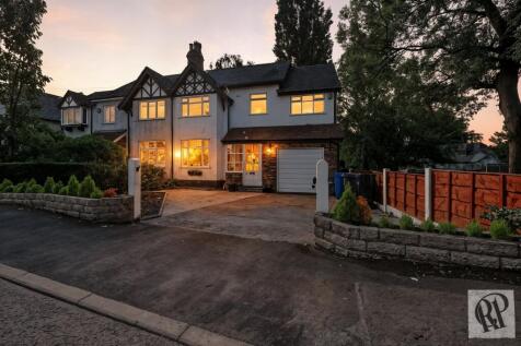 4 bedroom semi-detached house for sale