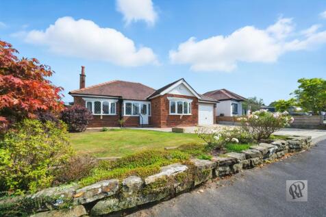 2 bedroom detached bungalow for sale