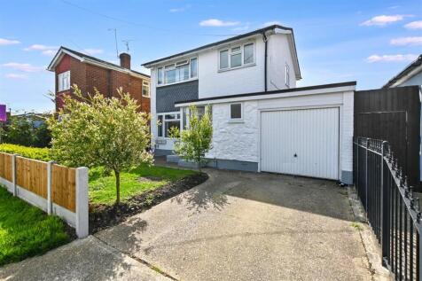 Urmond Road, Canvey Island SS8 3 bed detached house for sale