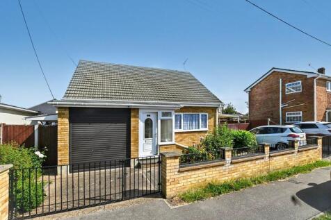 Letzen Road, Canvey Island SS8 2 bed chalet for sale