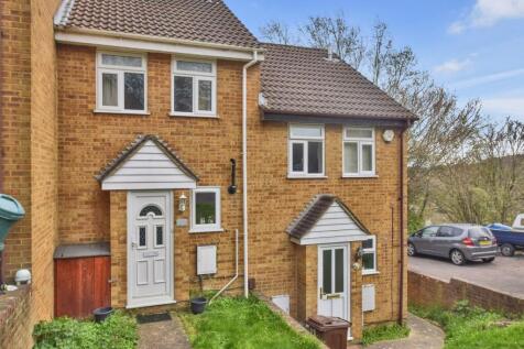 Clover Bank View, Walderslade, ME5 2 bed terraced house for sale