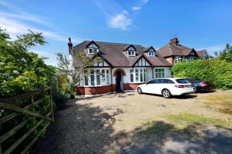 4 bedroom detached bungalow for sale