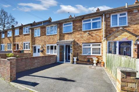 Silverweed Road, Chatham, ME5 2 bed terraced house for sale