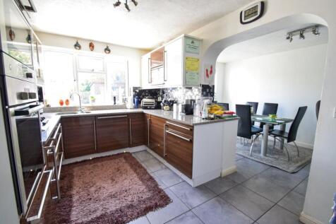 Niven Close, Wainscott, Rochester, ME3 4 bed detached house for sale