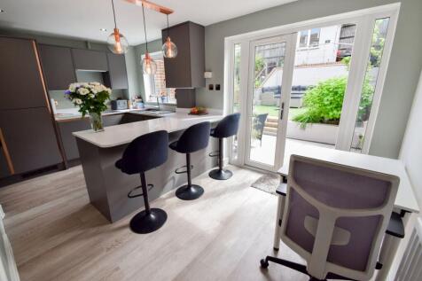 Hook Close, Chatham, ME5 3 bed terraced house for sale