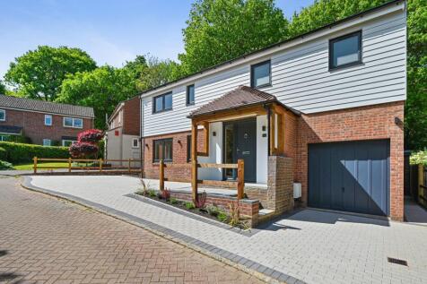 Hurst Hill, Walderslade Woods... 4 bed detached house for sale