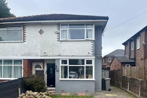 Curzon Road, Stretford, M32 2 bed semi