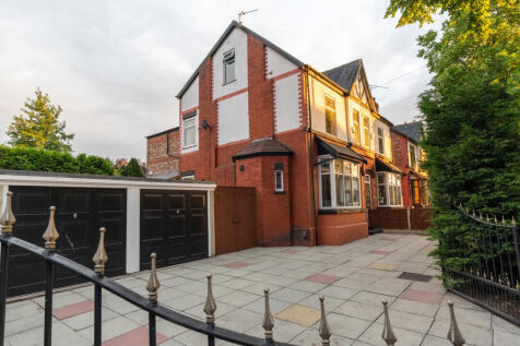 4 bedroom semi-detached house for sale