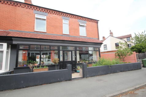 5 bedroom semi-detached house for sale