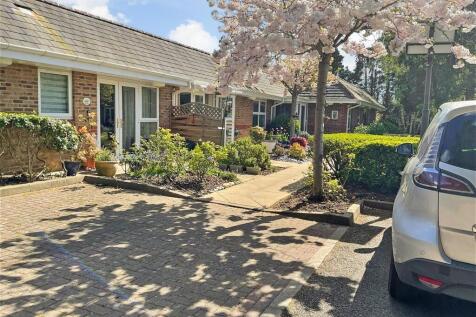 Fontwell Avenue, Eastergate... 1 bed ground floor flat for sale