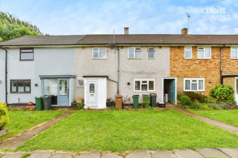 Preston Lane, Tadworth, Surrey 3 bed terraced house for sale