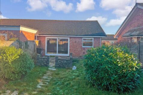 2 bedroom semi-detached bungalow for sale