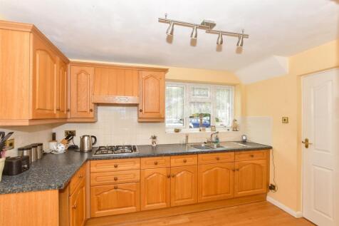 Wyphurst Road, Cranleigh, Surrey 4 bed semi